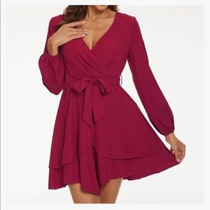 🏡Long sleeve, flowy dress with tie